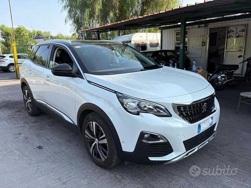 Usata Peugeot 3008 Business-Line 120 CV (88 kW) 2018 Bianco SUV