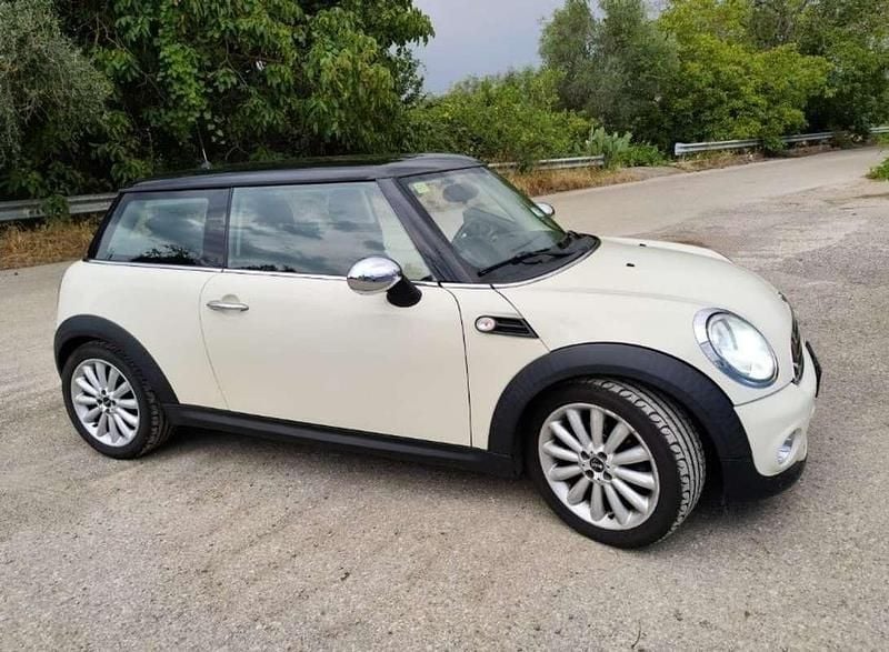 Usata Mini Cooper D 111 CV (81 kW) 2012 Utilitaria