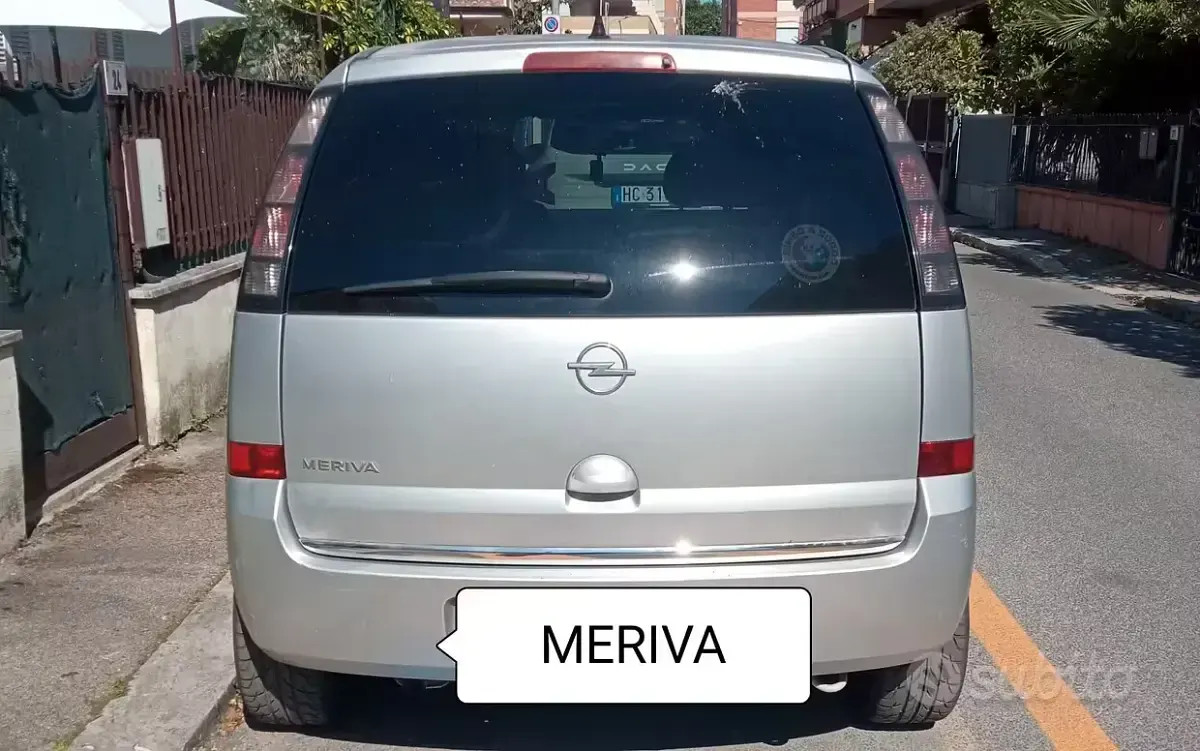 Usata Opel Meriva 90 CV (66 kW) 2009 Monovolume