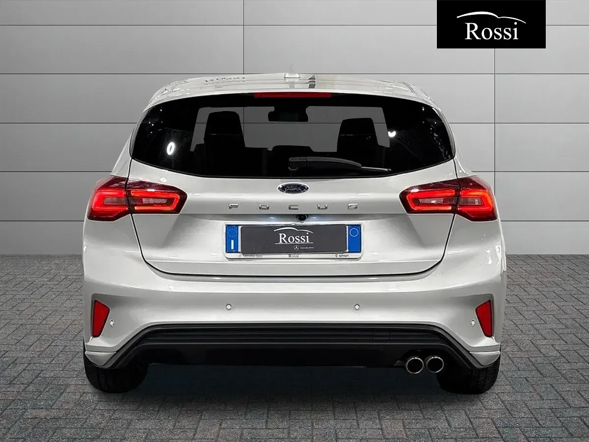 Käytetty Ford Focus ST-Line 116 HP (85 kW) 2025 Harmaa Farmari