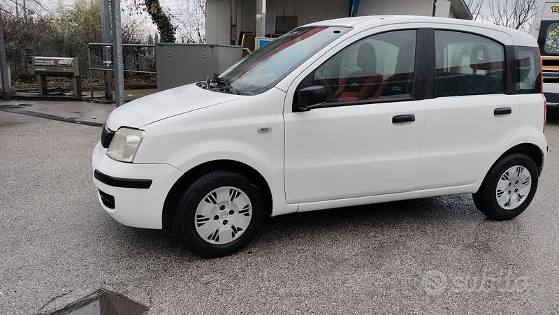 Usata Fiat Panda 54 CV (39 kW) 2005 Bianco Utilitaria