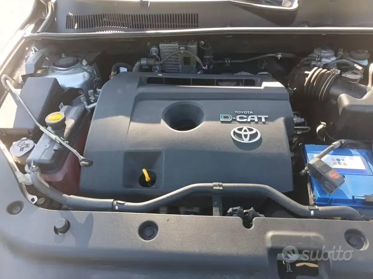 Usata Toyota RAV4 177 CV (130 kW) 2007 Grigio SUV