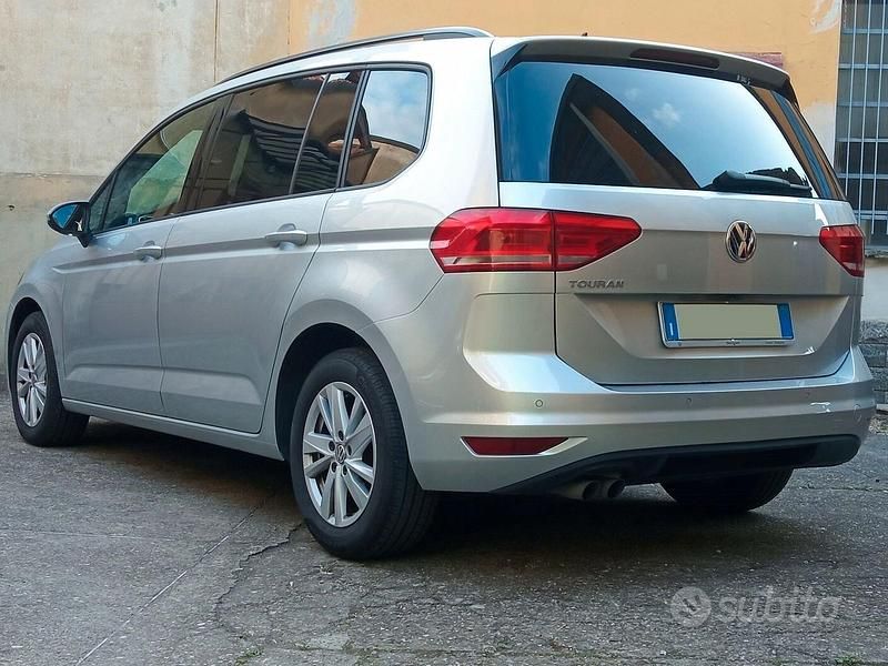 Usata VW Touran Business 150 CV (110 kW) 2019 Grigio Monovolume