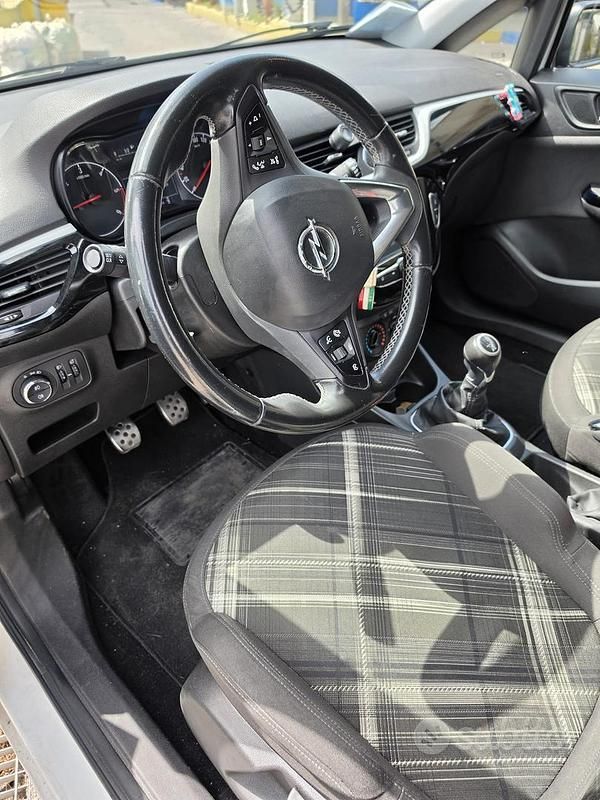 Usata Opel Corsa 75 CV (55 kW) 2017 Bianco Utilitaria