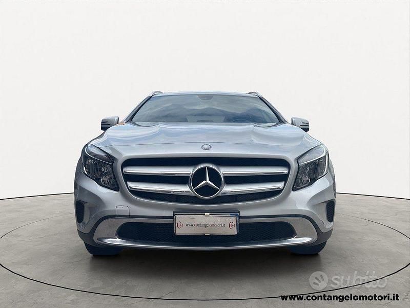 Usata Mercedes GLA200 136 CV (100 kW) 2015 Grigio SUV