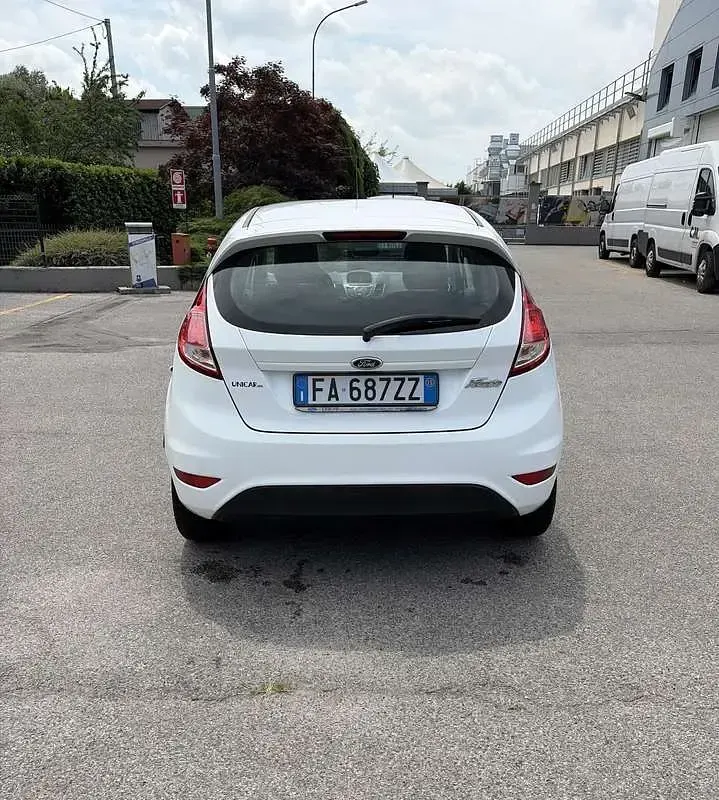 Usata Ford Fiesta 75 CV (55 kW) 2015 Utilitaria