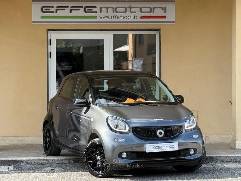 Grigio Usata 2015 Smart ForFour Utilitaria | 10.770 € (Ottimo prezzo) - Immagine 1/4