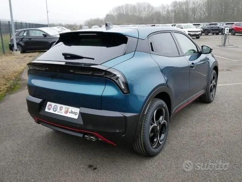 Nuova Alfa Romeo GT Junior Edizione Speciale 136 CV (100 kW) 2025 Blu SUV