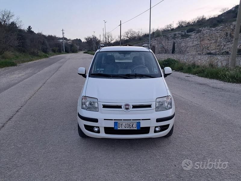 Usata Fiat Panda Dynamic 60 CV (44 kW) 2009 Bianco Utilitaria