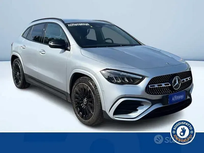 Usata Mercedes GLA200 AMG line 150 CV (110 kW) 2025 Grigio SUV