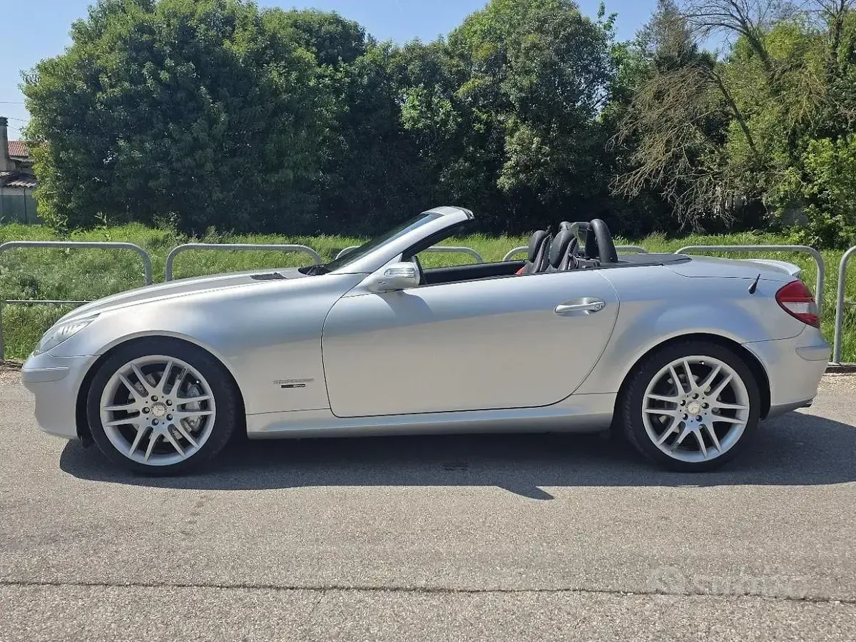 Usata Mercedes SLK200 Sport Edition 184 CV (135 kW) 2009 Grigio Cabrio