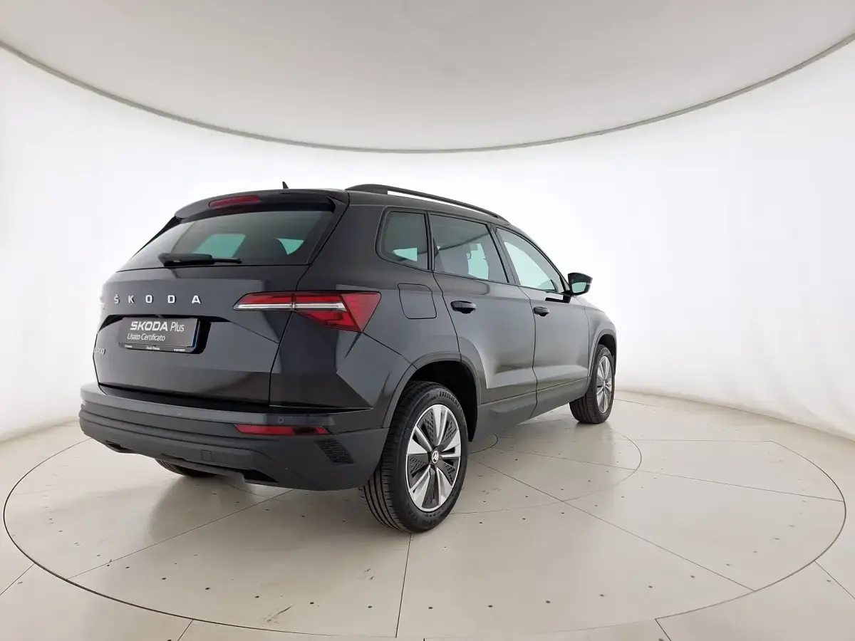Usata Skoda Karoq Executive 150 CV (110 kW) 2023 Nero tulipano perlato SUV