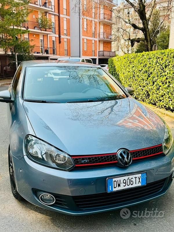 Usata VW Golf VI Comfortline 102 CV (75 kW) 2009 Grigio Utilitaria