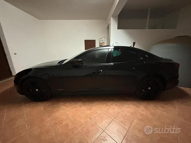 Usata Maserati Ghibli GT 330 CV (242 kW) 2021 Nero Berlina