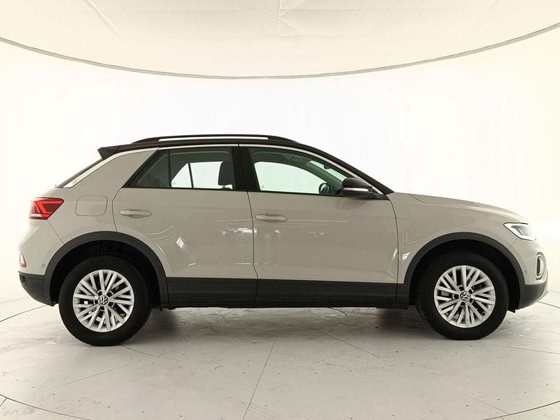 Usata VW T-Roc Life 115 CV (84 kW) 2023 Beige SUV