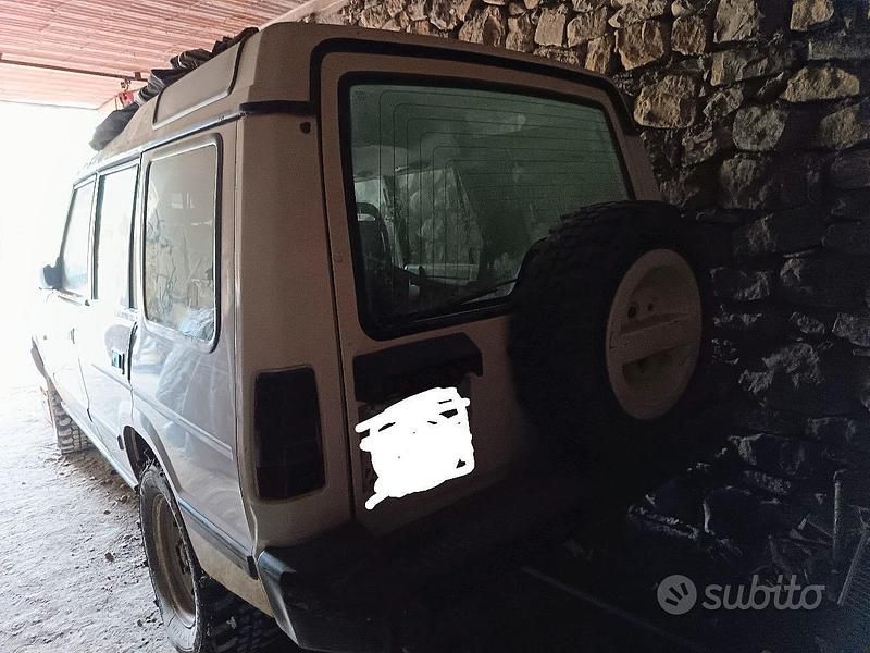 Usata Land Rover Discovery 113 CV (83 kW) 1992 Bianco SUV