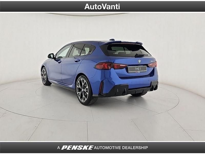Nuova BMW 120 M Sport 163 CV (119 kW) 2025 Blu/azzurro Utilitaria