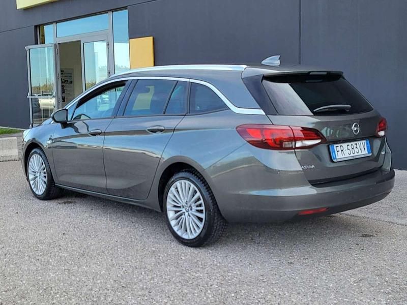 Usata Opel Astra 136 CV (100 kW) 2018 Grigio scuro Station wagon