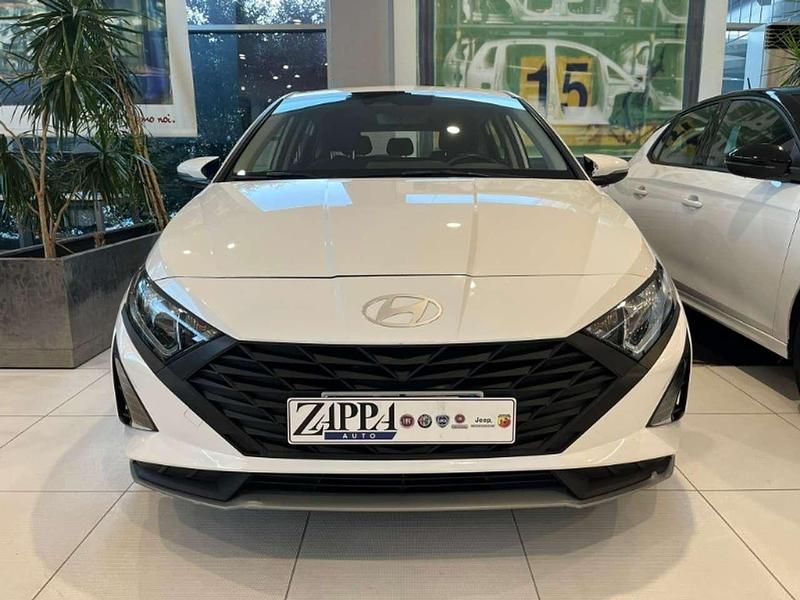 Usata Hyundai i20 83 CV (61 kW) 2024 Bianco Utilitaria