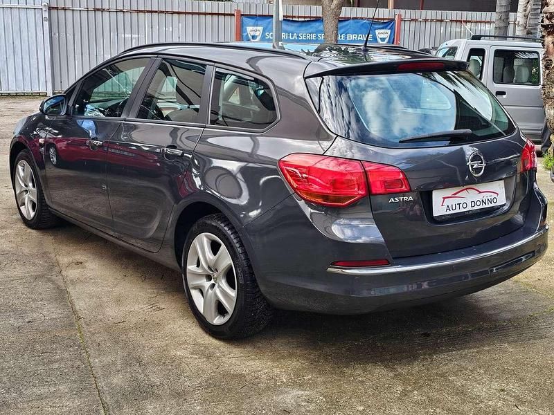 Usata Opel Astra 140 CV (102 kW) 2016 Grigio Station wagon