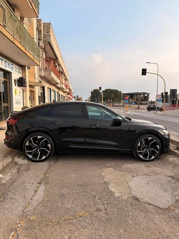 Usata Audi e-tron S-Line 300 kW (408 CV) 2020 Nero SUV