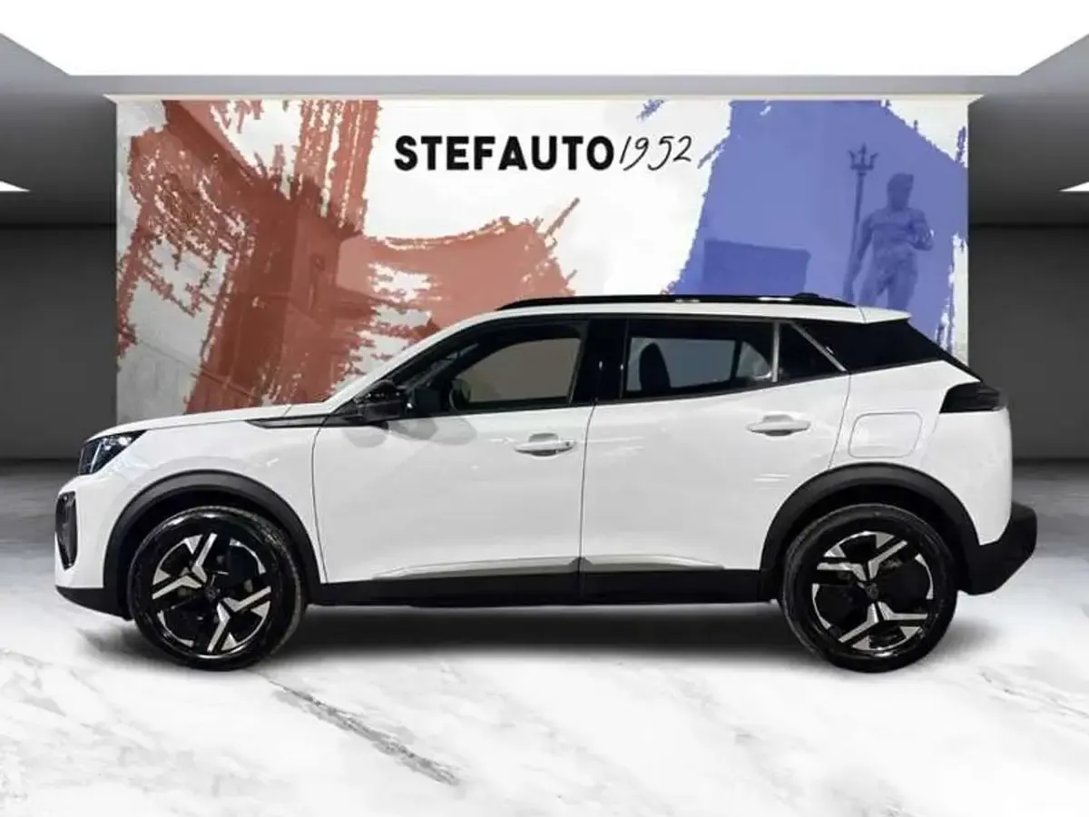 Usata Peugeot 2008 Allure 131 CV (96 kW) 2025 Bianco SUV
