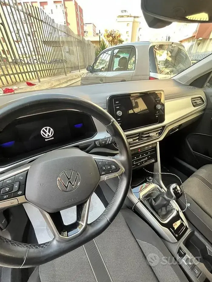 Usata VW T-Roc Sportline 110 CV (80 kW) 2023 Bianco SUV