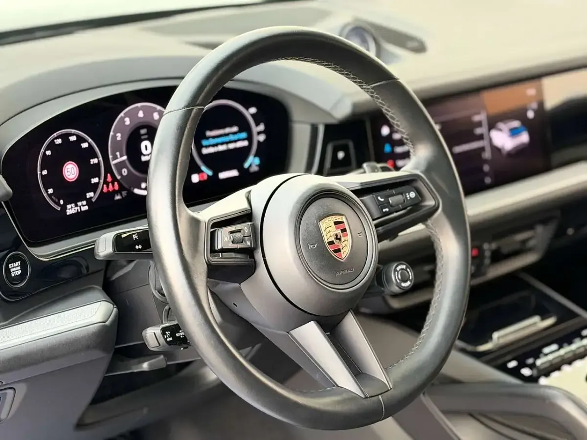 Usata Porsche Cayenne 354 CV (260 kW) 2024 Nero SUV
