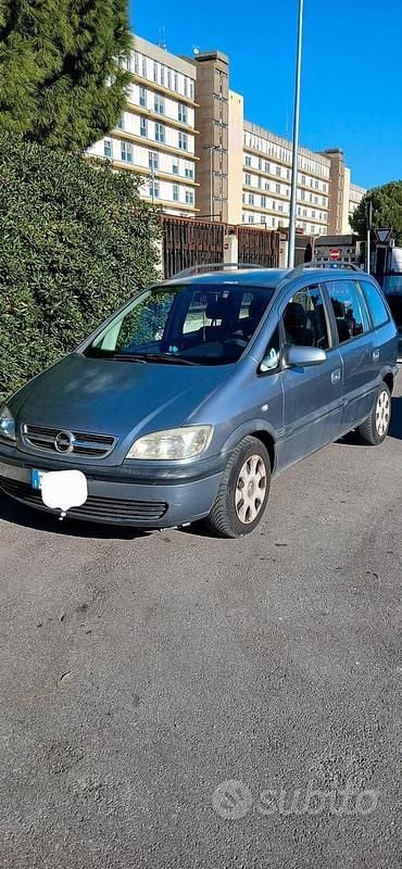 Usata 2004 Opel Zafira Eco Monovolume | 1000 € (Buon prezzo) - Immagine 1/4