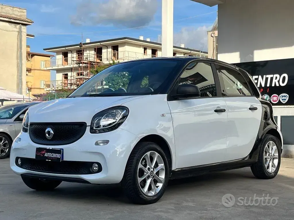 Usata Smart ForFour 71 CV (52 kW) 2018 Bianco Utilitaria