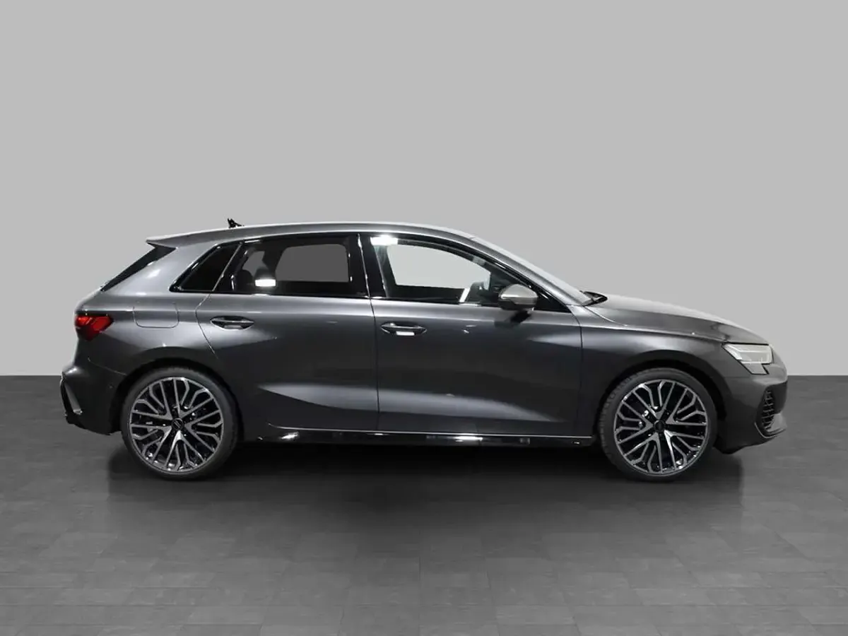 Nuova Audi S3 Ambiente 333 CV (244 kW) 2026 Grigio Berlina