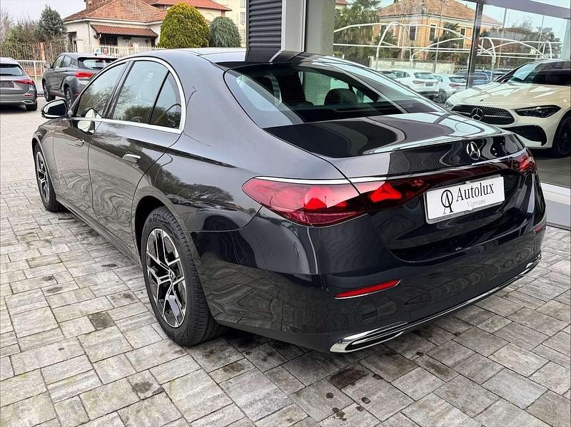 Usata Mercedes E220 Advanced Plus 197 CV (144 kW) 2025 Grigio grafite Berlina