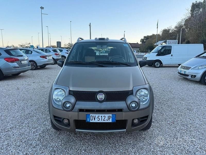 Verde Usata 2008 Fiat Panda Cross Cross Due volumi | 6300 € (Buon prezzo) - Immagine 1/4