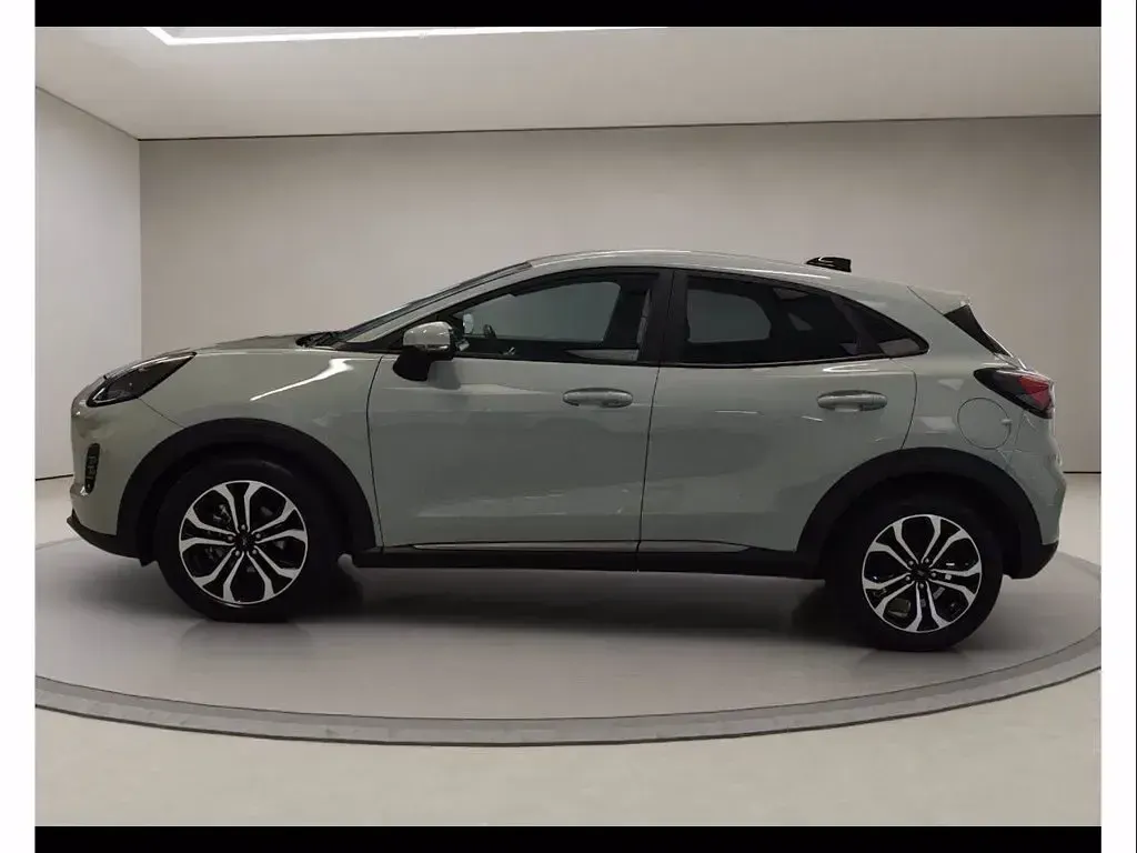Usata Ford Puma Titanium 125 CV (91 kW) 2025 Cactus grey SUV