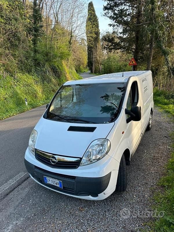 Usata Opel Vivaro 2013 Bianco Monovolume