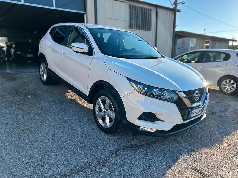Usata Nissan Qashqai Tekna 115 CV (84 kW) 2019 Bianco SUV