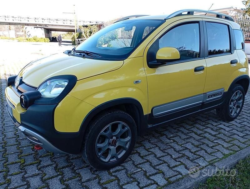 Usata Fiat Panda Cross Cross 95 CV (69 kW) 2015 Giallo Utilitaria