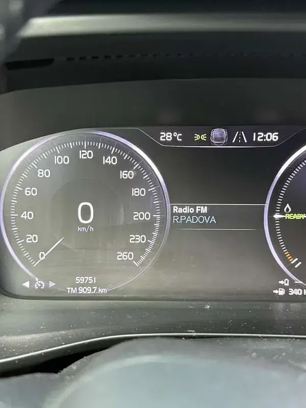 Usata Volvo XC40 Inscription 129 CV (94 kW) 2021 Nero SUV