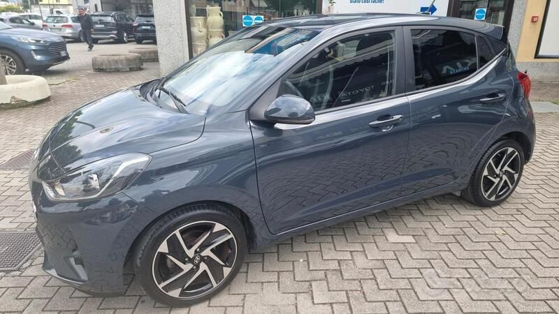 Grigio Usata 2022 Hyundai i10 Prime Due volumi | 13.900 € (Cara) - Immagine 1/4