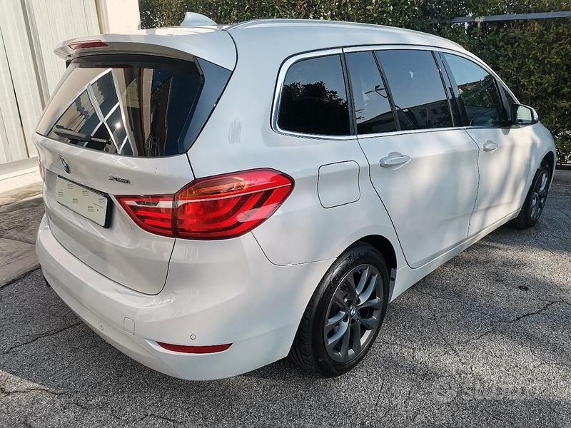 Usata BMW 218 2016 Bianco Monovolume
