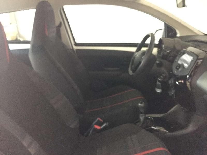 Begagnad Peugeot 108 Allure 69 HK (50 kW) 2014 Vit Halvkombi
