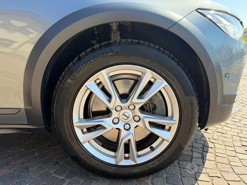 Usata Volvo V90 CC Pro 190 CV (139 kW) 2017 Grigio Station wagon