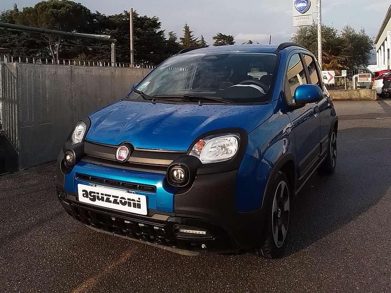 Usata Fiat Panda Cross Cross 69 CV (50 kW) 2025 Blu/azzurro Utilitaria