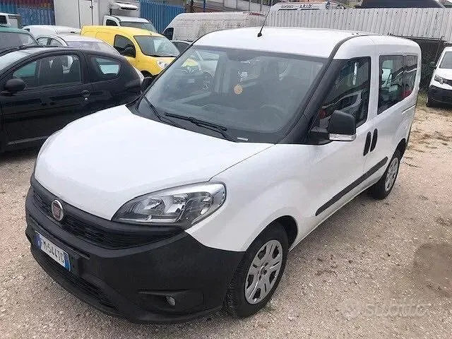 Usata Fiat Doblò 95 CV (69 kW) 2017 Bianco Monovolume