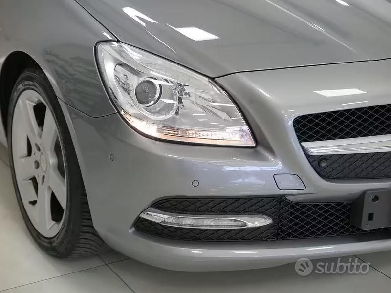 Usata Mercedes SLK200 184 CV (135 kW) 2012 Grigio Cabrio