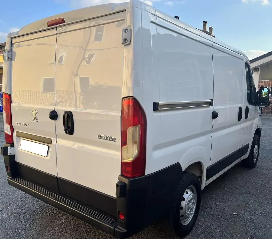 Begagnad Peugeot Boxer 140 HK (102 kW) 2020 Vit Van