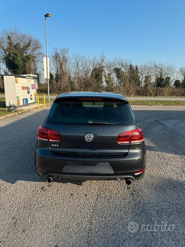 Usata VW Golf VI GTI 211 CV (155 kW) 2011 Nero Utilitaria