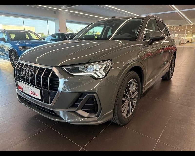 Grigio Usata 2024 Audi Q3 S-Line SUV | 44.900 € (Cara) - Immagine 1/4