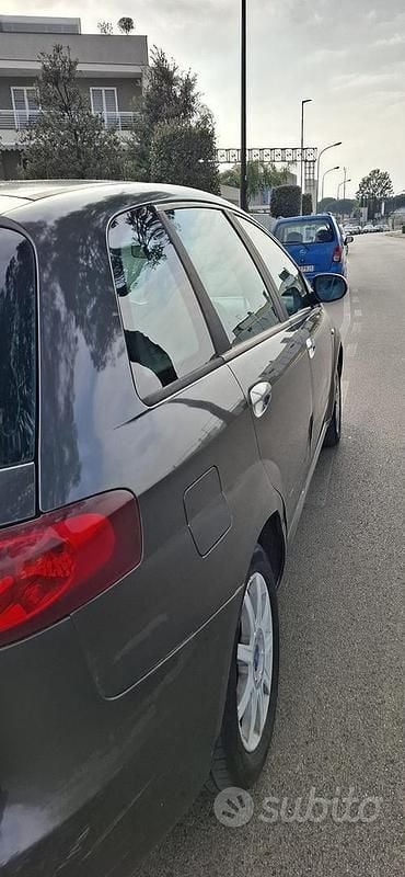 Usata Fiat Croma Dynamic 150 CV (110 kW) 2006 Grigio Station wagon