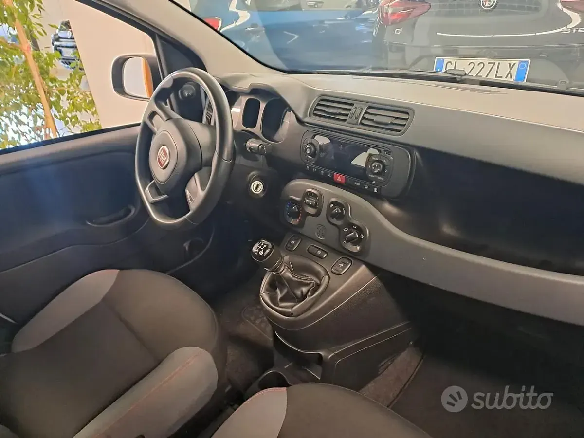 Usata Fiat Panda Easy 69 CV (50 kW) 2019 Grigio Utilitaria